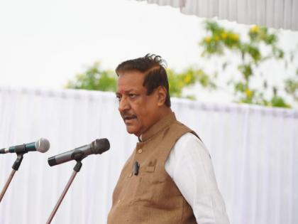 mohan bhagwat BJP fascist Hitler his inspiration Criticism of Prithviraj Chavan | Prithviraj Chavan: भागवत, भाजप फॅसिस्ट, हिटलर त्यांची प्रेरणा; पृथ्वीराज चव्हाण यांची टीका