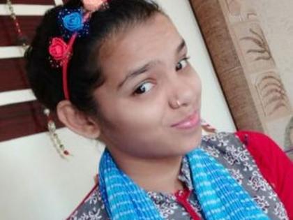 Seventeen year old woman killed in a strange accident in Nandurbar | नंदुरबारात झालेल्या विचित्र अपघातात सतरा वर्षीय तरुणी ठार