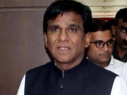 After the NCP, the Congress too on amar akbar anthony, the analogy of Robert Sheth to Raosaheb Danve by sachin sawant | राष्ट्रवादीनंतर काँग्रेसचाही फिल्मी वार, रावसाहेब दानवेंना दिली 'या' व्हिलनची उपमा 