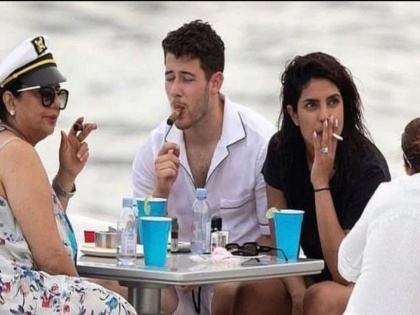Not even Priyanka chopra but this bollywood actress also caught in camera while smoking | प्रियंका चोप्राच नव्हे तर या अभिनेत्रींचे देखील सिगरेट पितानाचे फोटो झाले होते व्हायरल