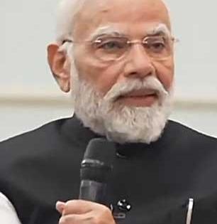 क्रिकेटपटू हरलीन देओलने चक्क पंतप्रधान मोदींनाच विचारलं, सर तुमचा चेहरा एवढा ग्लो करतोय, स्किन केअर सांगा.. 