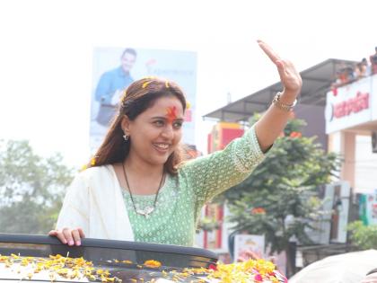 'Your enthusiasm gives a sense of devotion and power'; Pritam Munde's rally received a warm welcome | 'तुमचा उत्साह भक्ती आणि शक्तीची अनुभूती देणारा'; प्रीतम मुंडेंच्या रॅलीचे जोरदार स्वागत