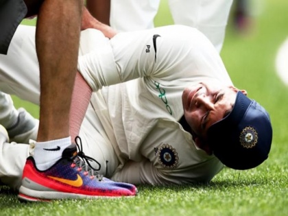 Prithvi Shaw Injured during Mumbai and Karnataka Ranji trophy match, New Zealand Tour on hold | पृथ्वी शॉ झाला पुन्हा दुखापतग्रस्त, न्यूझीलंड दौऱ्यातील संघ समावेशाबाबत संभ्रम