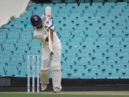 India vs Australia : Prithvi Shaw, Hanuman Vihar shines; India's 358 runs | IND vs AUS : पृथ्वी शॉ, हनुमा विहारी चमकले; भारताच्या 358 धावा 