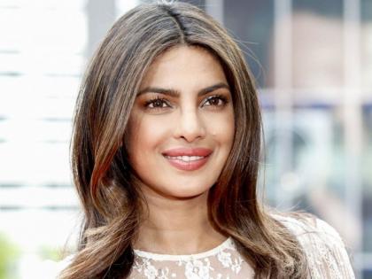 vishal bharadwaj and priyanka chopra to team up soon for their next film | ‘स्काय इज पिंक’नंतर विशाल भारद्वाज यांच्या चित्रपटात झळकणार प्रियांका चोप्रा!