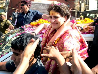 after boat ride Priyanka Gandhi to undertake train journey to faizabad will visit Ayodhya | आता प्रियंका करणार अयोध्यावारी; हिंदुत्वाच्या मुद्द्यावर भाजपाला घेरण्याची तयारी?