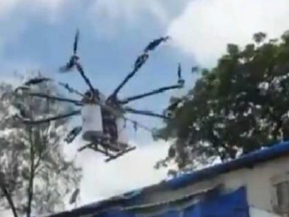 'G South Ward' Malaria 'Hotspot'! Spraying is done using drones | ‘जी साऊथ वॉर्ड’ मलेरियाचा ‘हॉटस्पॉट’! ड्रोनचा वापर करून केली जातेय फवारणी