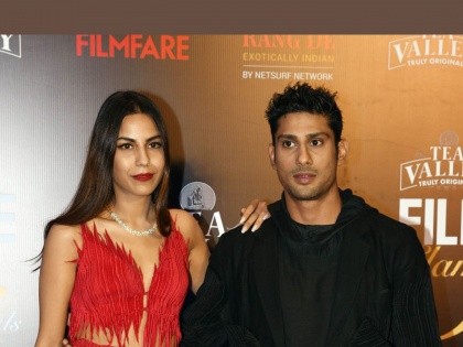After divorcing his wife Sanya Sagar, Prateek Babbar will start a second life, now he is dating this actress | पत्नी सान्या सागरला घटस्फोट दिल्यानंतर प्रतीक बब्बर थाटणार दुसरा संसार, आता या अभिनेत्रीला करतोय डेट