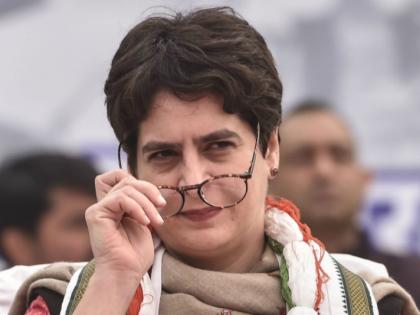 Pay attention to farmers' questions, Priyanka Gandhi's letter to the chief minister | शेतकऱ्यांच्या प्रश्नांकडे लक्ष द्या, प्रियांका गांधींचे मुख्यमंत्र्यांना पत्र