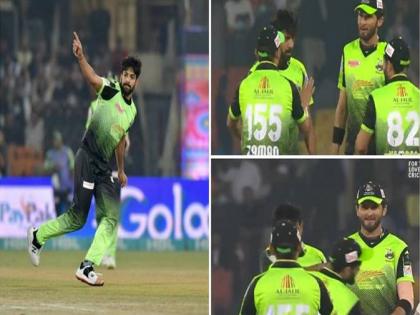 Watch video Haris Rauf slaps his teammate in PSL 2022 match referee issues warning | Video : सामन्यादरम्यान कर्णधारासमोरच हॅरिस रौफने कामरान गुलामच्या कानाखाली वाजवली