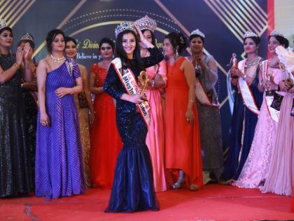 Puja of Akola wins book of 'Queen Miss India'! | अकोल्याच्या पुजाने जिंकला ‘क्वीन मिस इंडिया’चा किताब!