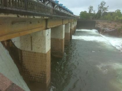 Two gates of the Pujaratola dam opened; Increase in water level of Wainganga river | पुजारीटोला धरणाचे दोन दरवाजे उघडले; वैनगंगा नदीच्या पाणी पातळीत वाढ 