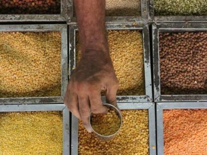 Restrictions on imports of pulses will continue: The Center's decision is right | डाळींच्या आयातीवर निर्बंध जारी राहणार : केंद्राचा निर्णय योग्य