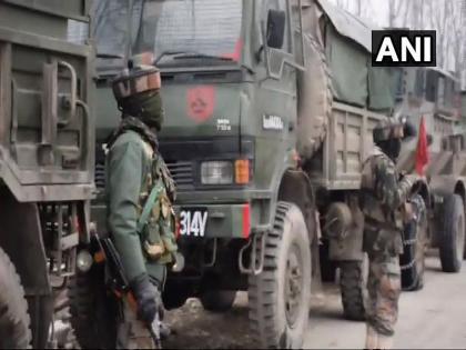 jammu and kashmir encounter between security forces and terrorists in pulwama | Jammu And Kashmir : पुलवामा चकमकीत दोन जवान शहीद, एका दहशतवाद्याचा खात्मा