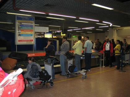 13 kg of hydroponic marijuana seized at airport; Four arrested by Customs Department | विमानतळावर १३ किलो हायड्रोपोनिक गांजा पकडला; सीमा शुल्क विभागाकडून चौघांना अटक 13 kg of hydroponic marijuana seized at airport; Four arrested by Customs Department | विमानतळावर १३ किलो हायड्रोपोनिक गांजा पकडला; सीमा शुल्क विभागाकडून चौघांना अटक