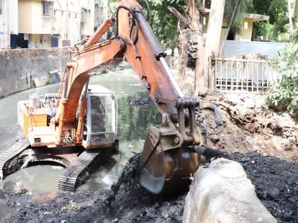 Municipal Commissioner Saurabh Rao inspected the drainage | महापालिका आयुक्त सौरभ राव यांनी केली नालेसफाईची पाहणी; ३१ मेपर्यंत नालेसफाई पूर्ण करण्याचा व्यक्त केला निर्धार