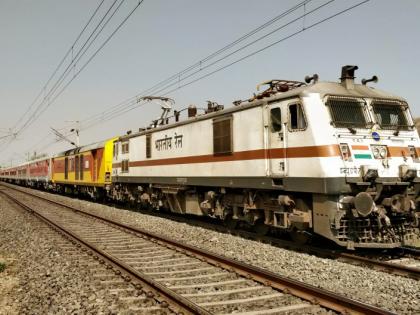 Pune-Bilaspur high speed weekly train from July 1 | पुणे- बिलासपूर दरम्यान १ जुलैपासून अतिजलद साप्ताहिक रेल्वेगाडी