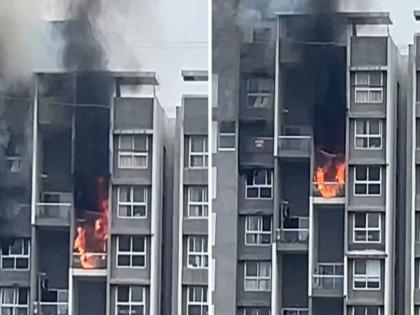 Fire in 14 storey building in Pune 15 year old boy dies 5 injured after cylinder explosion | अग्निशमन दलाचे जवान घरात घुसताच सिलिंडरचा स्फोट; फ्लॅटमध्ये लागलेल्या आगीत मुलाचा मृत्यू, ५ जण जखमी