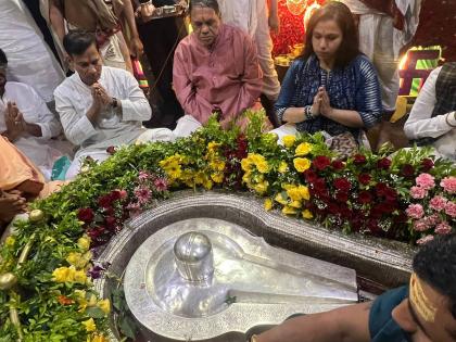 Early morning rush of devotees to Bhima Shankar, | भीमाशंकरला पहाटे भाविकांची गर्दी, शासकीय पूजा संपन्न