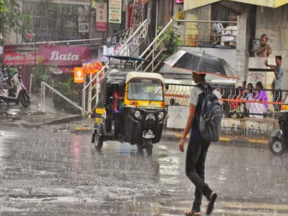 Unseasonal rain showers in Pune, drizzle in the city and suburbs | पुण्यात अवकाळी पावसाच्या सरी, शहरासह उपनगरात रिमझिम पावसाला सुरुवात