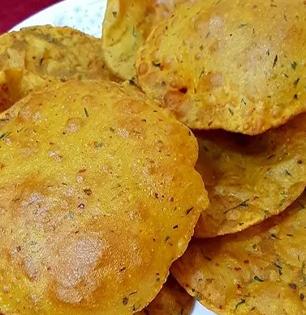 झटपट करा पुऱ्यांचे ६ प्रकार, नेहमीच्या साध्या आणि तिखटमिठाच्या पुऱ्यांपेक्षा वेगळ्या आणि चटपटीत