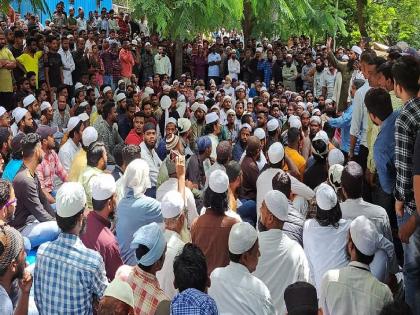 Dead body of Pusesawali youth detained after 13 hours, huge tension in front of Satara Civil hospital | Satara: पुसेसावळीच्या तरुणाचा मृतदेह १३ तासांनंतर ताब्यात, सातारा सिव्हिलसमोर प्रचंड तणाव