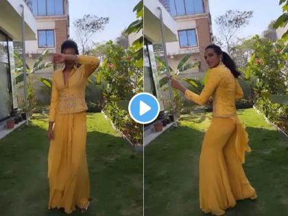 Kacha Badam trend indian badminton star PV sindhu dance on trending song social media sensation video goes viral | Kacha Badam PV Sindhu: बॅडमिंटन स्टार पीव्ही सिंधूनेही केला कच्चा बदाम वर झकास डान्स.. तुम्ही पाहिलात? (Viral Video)