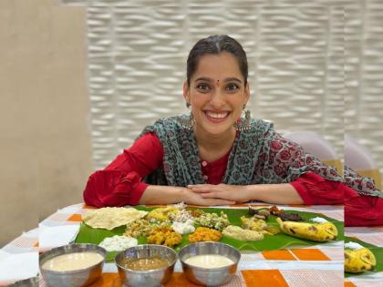 Priya Bapat got trolled by sharing a photo of eating in a banana leaf | केळीच्या पानात जेवतानाचा फोटो शेअर करुन ट्रोल झाली प्रिया बापट, नेटकरी म्हणाले...