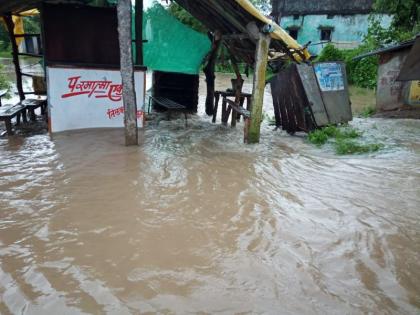 Heavy rainfall in Gondia district; The possibility of a child being carried | गोंदिया जिल्ह्यात अतिवृष्टी; एक मुलगा वाहून गेल्याची शक्यता