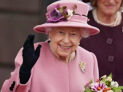 Britain Queen Elizabeth II tests positive for Covid 19, Buckingham Palace says she has mild symptoms | Queen Elizabeth: ब्रिटनच्या राणी एलिझाबेथ यांना कोरोनाची लागण, बकिंघम पॅलेसमध्ये उपचार सुरू