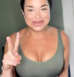 सगळ्यात मोठं तोंड असलेल्या महिलेचा 'असा' फोटो पाहून लोकांची बोलती बंद, गजब टॅलेंट...