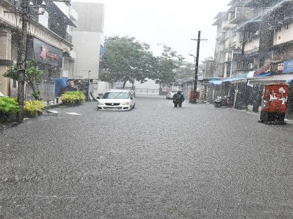  Offspring of rainfall in the district; | जिल्ह्यात पावसाची संततधार; उकाड्याने हैराण नागरिकांना दिलासा