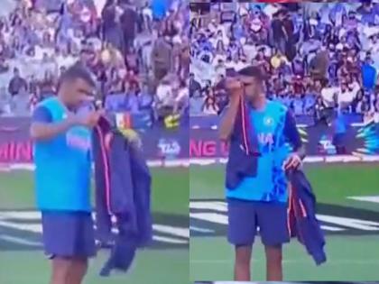 video of bowler R Ashwin standing behind Rohit Sharma has gone viral on social media | VIDEO : रोहितच्या मागे उभं राहून अश्विनने केलं असं कृत्य, चाहते म्हणाले- 'भावाने हॉस्टेलची आठवण करून दिली'