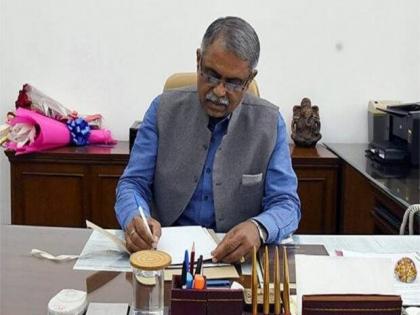 Prime Minister Narendra Modis principal Adviser PK Sinha resigns | पंतप्रधान नरेंद्र मोदींचे प्रधान सल्लागार पी.के.सिन्हा यांचा राजीनामा