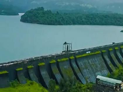 Radhanagari dam has 61 percent water storage, while in Kalammawadi up to 51 percent water storage in Kolhapur district | कोल्हापूरकरांनो पाणी जपून वापरा; राधानगरी धरणात ६१, तर ‘काळम्मावाडी’त ५१ टक्क्यांपर्यंत पाणीसाठा