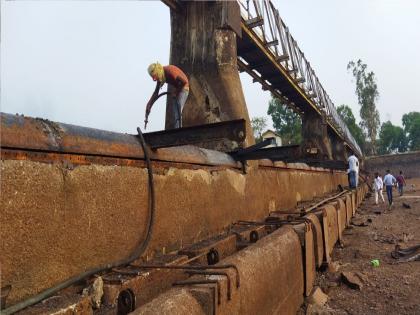 Radhanagari dam automatic gates open for repairs, all doors open for the first time | Radhanagari Dam: राधानगरीचे स्वयंचलित दरवाजे डागडुजीसाठी खुले, ७० वर्षे पूर्ण होऊनदेखील दरवाजे सुस्थितीत