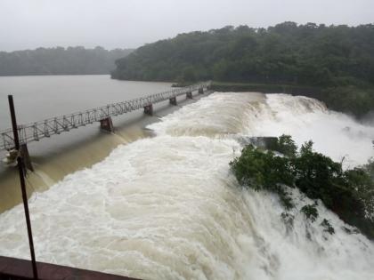 kolhapur Panchganga, Krishna water levels rise as dams increase discharge | राधानगरी धरणाचे सातही स्वयंचलित दरवाजे उघडले, नागरिकांना सतर्कतेचा इशारा