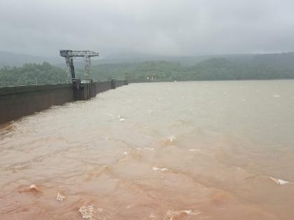 Heavy rains in Radhanagari dam area, There was an increase in water supply | राधानगरी धरण क्षेत्रात मुसळधार पाऊस, पाणीसाठ्यात झाली वाढ