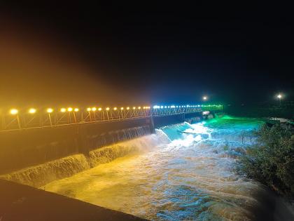 Rains again in Kolhapur district, two automatic gates of Radhanagari dam open | कोल्हापूर जिल्ह्यात पुन्हा पावसाची हजेरी, राधानगरी धरणाचे दोन स्वयंचलित दरवाजे खुले-video