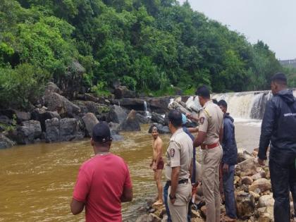 Two tourists from Nipani drowned in Dudhganga riverbed, incident at Kalammawadi Kolhapur | Kolhapur: पर्यटनासाठी आलेले निपाणीचे दोघे दूधगंगा नदीपात्रात बुडाले, काळम्मावाडी येथील घटना