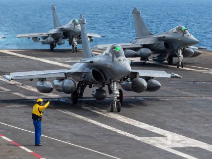 Rafale M fighter jets to join Indian Navy fleet; Talks with France begin... | भारतीय नौदलाच्या ताफ्यात सामील होणार 26 Rafale M लढाऊ विमानं; फ्रान्ससोबत चर्चा सुरू...