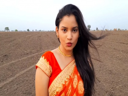 Rajeshwari Kharat shares her video on social media, goes viral | राजेश्वरी खरातने शेतातील व्हिडिओ केला पोस्ट, सोशल मीडियावर झाला व्हायरल