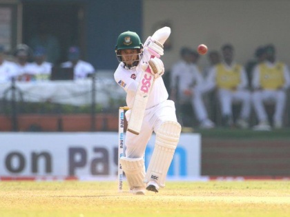 India Vs Bangladesh, 1st Test: Mushfiqur's obstacle in India's victory | India Vs Bangladesh, 1st Test : भारताच्या विजयाच्या मार्गात 'पराक्रमी' मुशफिकरचा अडसर