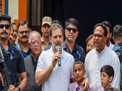 Rahul Gandhi has decided to adopt 22 children orphaned by Pakistani shelling in Poonch | Operation Sindoor: पाकिस्तानच्या हल्ल्यात आईवडील गमावले! राहुल गांधींनी २२ मुलांना घेतलं दत्तक Rahul Gandhi has decided to adopt 22 children orphaned by Pakistani shelling in Poonch | Operation Sindoor: पाकिस्तानच्या हल्ल्यात आईवडील गमावले! राहुल गांधींनी २२ मुलांना घेतलं दत्तक