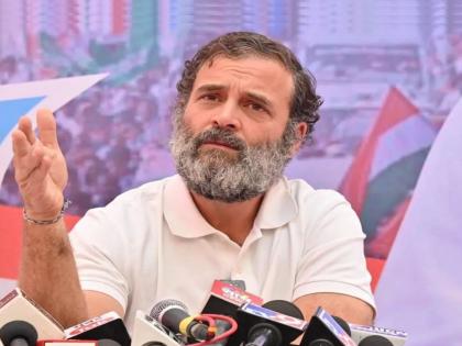 Gujarat Election 2022: Rahul Gandhi's speech at a campaign rally in Gujarat was suddenly blocked by a person, what happened after that... | Gujarat Election 2022: गुजरातमधील प्रचारसभेत राहुल गांधींचे भाषण एका व्यक्तीने अचानक रोखले, त्यानंतर घडले असे काही... 