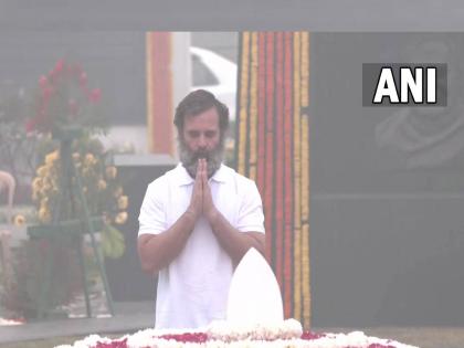 rahul gandhi pays tribute to even bjp leader atal bihari vajpayee with mahatma gandhi jawahar lal nehru lal bahadur shastri indira gandhi and rajiv gandhi | राहुल गांधींनी सुरू केली नवी परंपरा! महात्मा गांधी, इंदिरा गांधी यांच्यासह अटल बिहारी वाजपेयींनाही वाहिली श्रद्धांजली