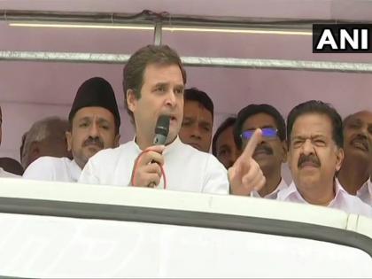 Narendra Modi uses poison of hatred to divide this country - Rahul Gandhi | देशामध्ये फूट पाडण्यासाठी मोदी करताहेत द्वेषाच्या विषाचा वापर, राहुल गांधींची टीका