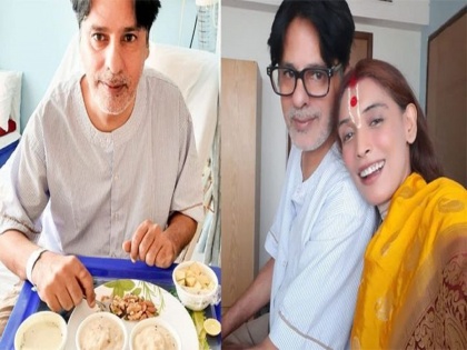 aashiqui fame rahul roy enjoying breakfast in hospital latest photo sister and doctor taking care of Him | All Is Well राहुल रॉयच्या तब्येतीत होतेय सुधारणा, हॉस्पिटलमध्ये 'ही' व्यक्ती घेतेय त्यांची काळजी