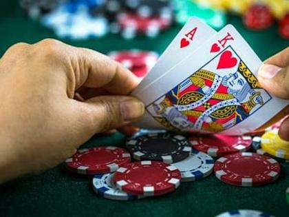 Raids on two gambling spot; 2 lakh seized from 15 gamblers | दोन बड्या जुगार अड्ड्यावर धाड; १५ जुगारींकडून दोन लाखांचा मुद्देमाल जप्त 