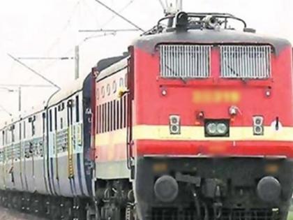 The Mumbai-Sangli-Kolhapur nine-hour train reached Sangli in 17 hours | नॅरोगेजवरील रेल्वे बरी..नऊ तासांचा प्रवास १७ तासांवर; मुंबई-सांगली-कोल्हापूर मार्गावर शिजतंय कारस्थान?